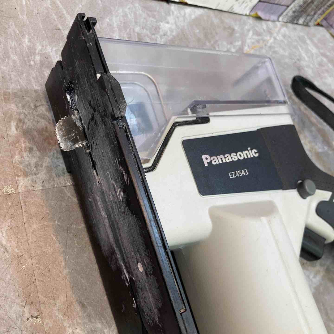 ◇パナソニック(Panasonic) コードレス角穴カッター EZ4543LS2S-B【八潮店】