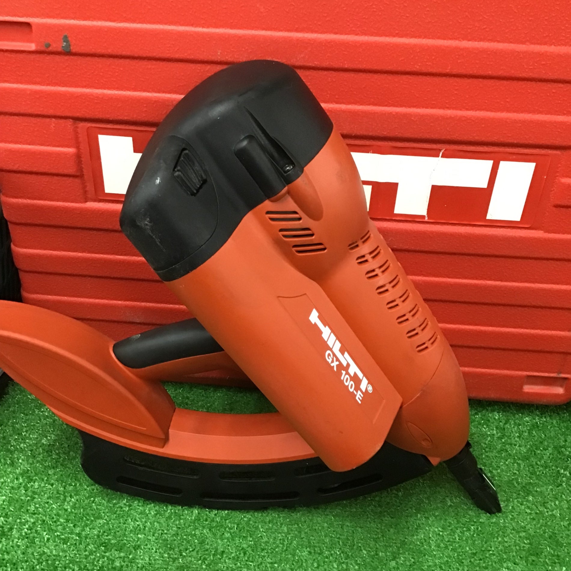 ○ヒルティ(HILTI) ガスカート式釘打機 GX100-E【町田店】