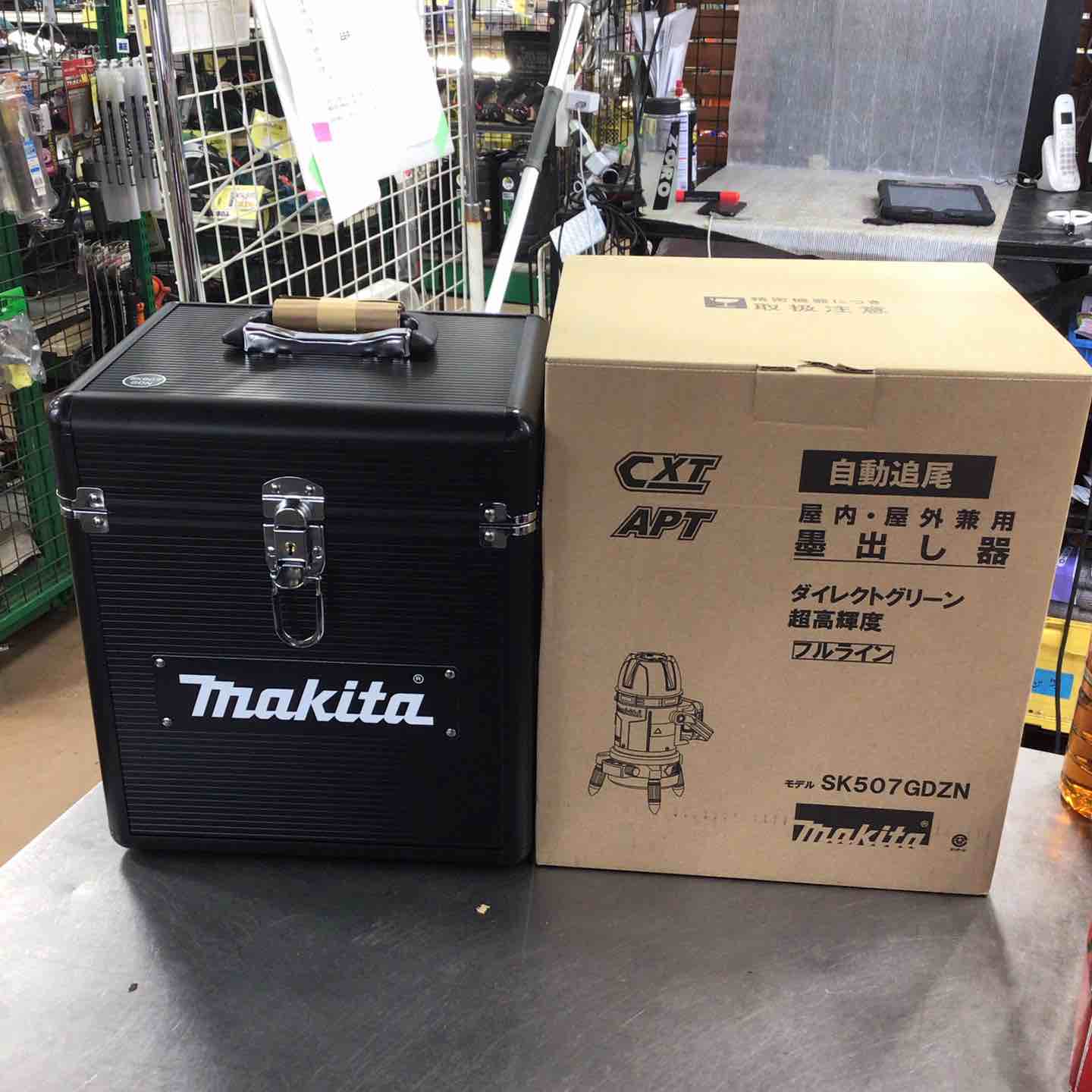 中古品】 マキタmakita レーザー墨出し器 SK507GDZN レーザー 受光器