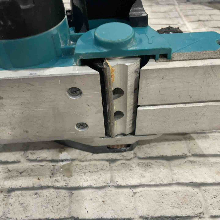 ★マキタ(makita) コードレスカンナ KP180DZ【川口店】