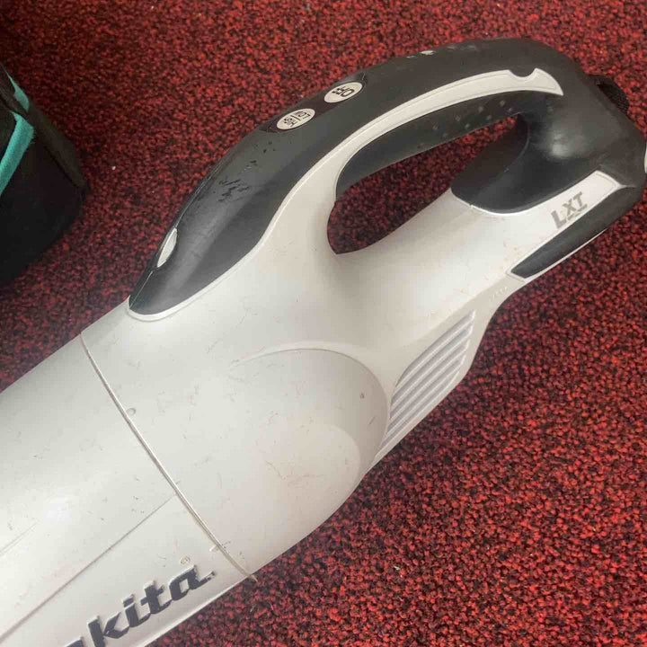 ☆マキタ(makita) コードレスクリーナー CL181FDZW【町田店】