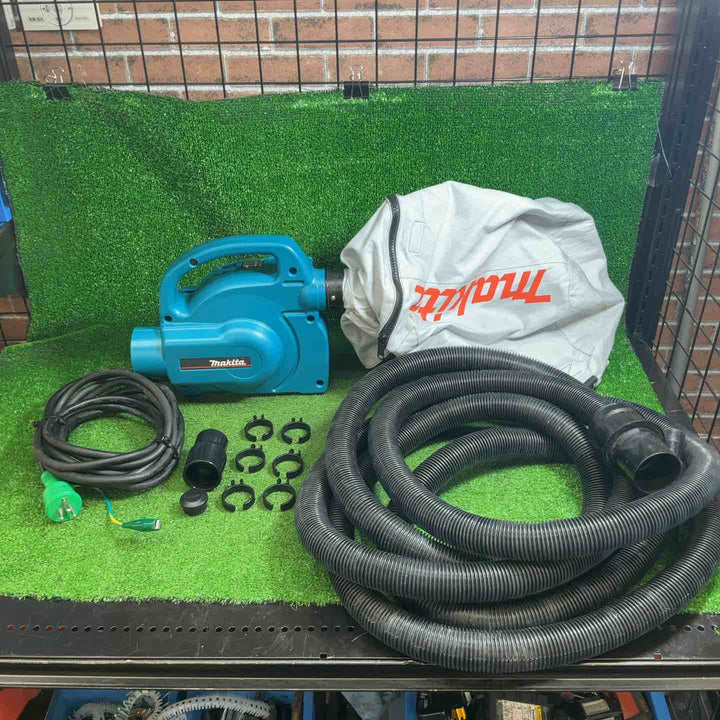 【中古品】 マキタ (makita) 小型集じん機 乾式 450(P) 【藤沢店】