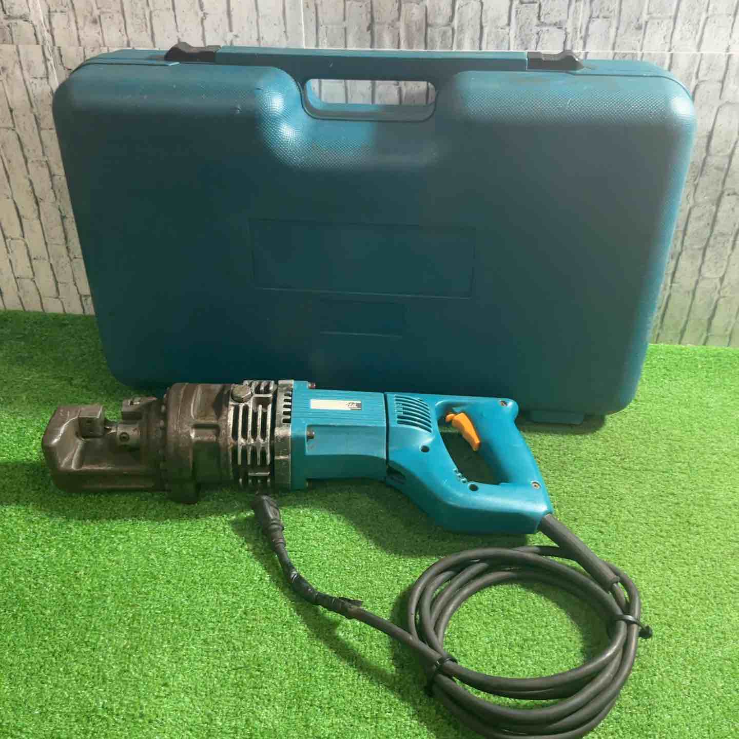 マキタ(makita) 電動ハンマ HM1100C【桶川店】 マキタ(makita) 電動ハンマ HM1100C【桶川店】 – アクトツール