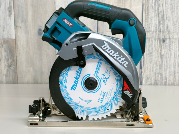 【未使用・年末年始セール！】 マキタ makita 40Vmax コードレス丸のこ HS002GRDX 【桶川店】