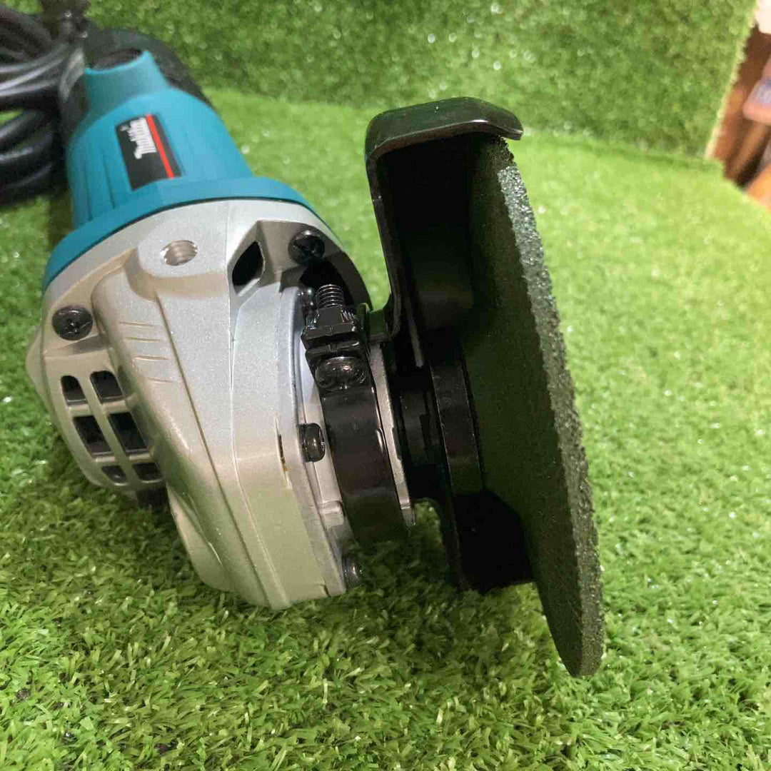 ◇マキタ(makita) 100mmディスクグラインダ ボディ角度15°  9533BH【川崎店】