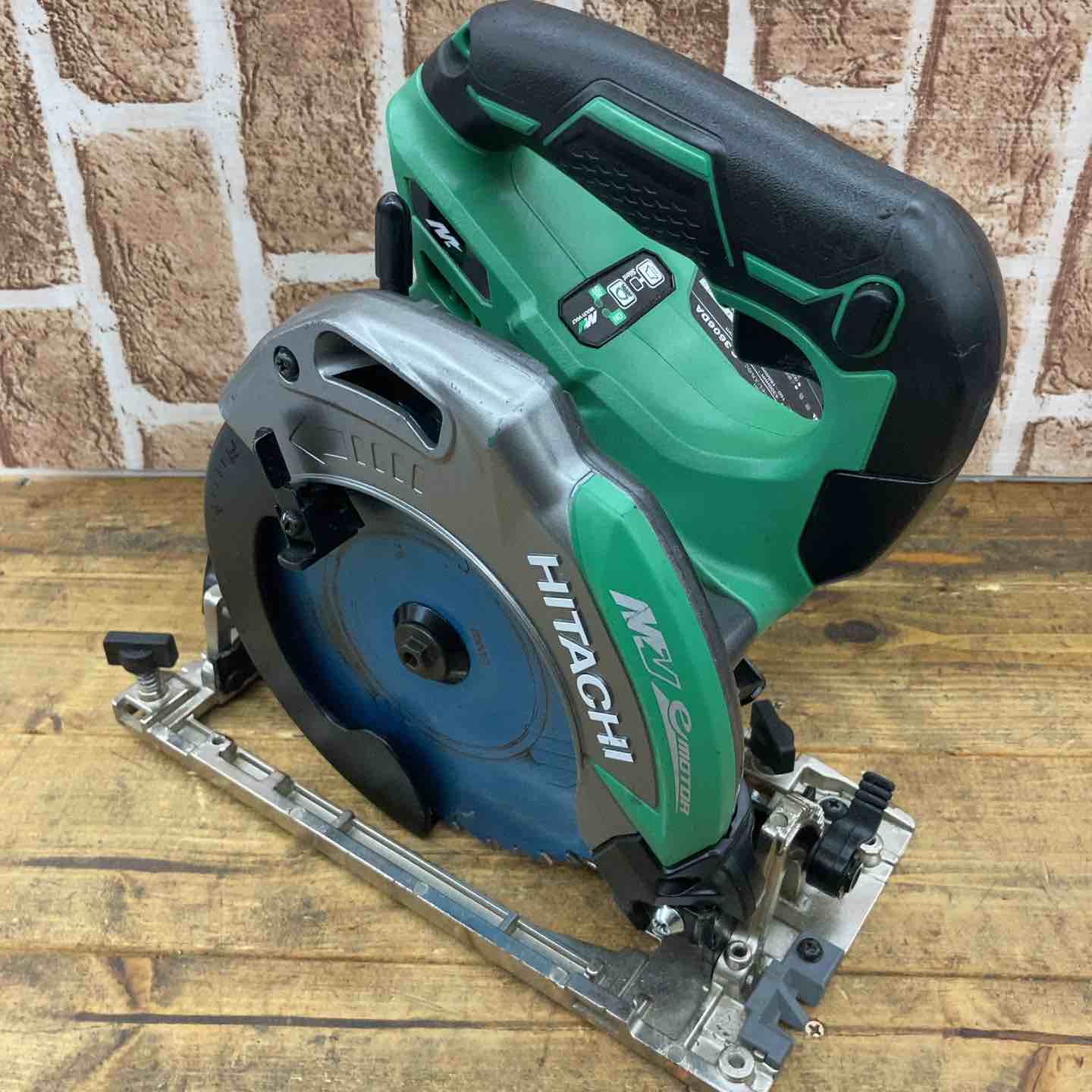 中古品】ハイコーキ(HIKOKI ※旧:日立工機) コードレス丸のこ C3606DA