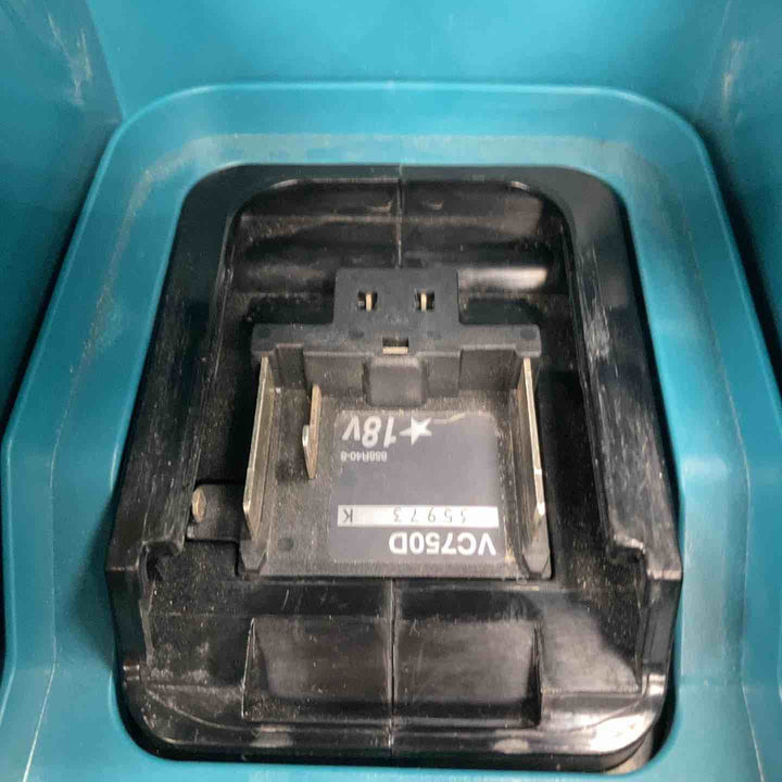 ★マキタ(makita) コードレス集じん機 乾湿両用 VC750DZ【川崎店】