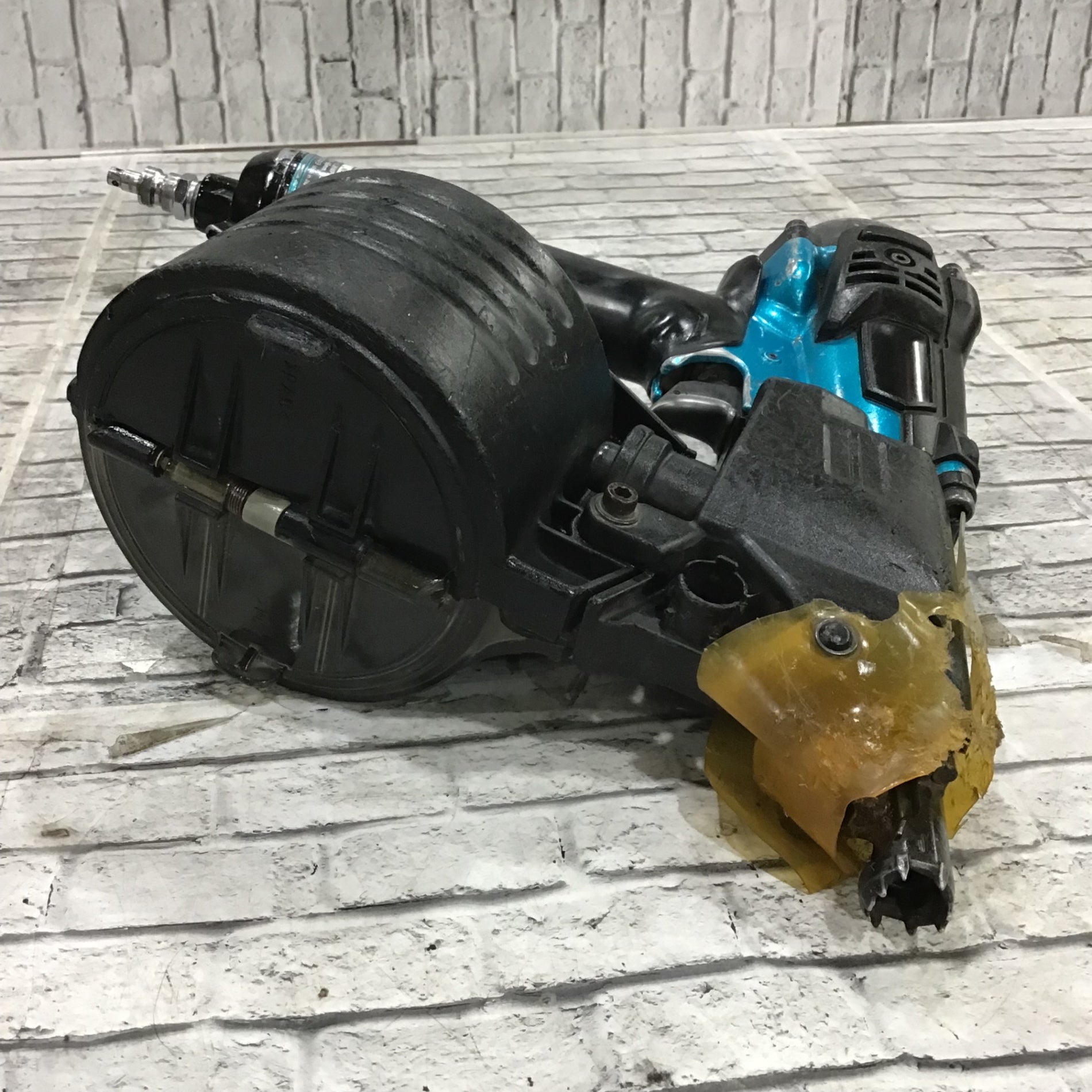 ☆マキタ(makita) 高圧エア釘打ち機 AN633HM【川口店】 – アクトツール