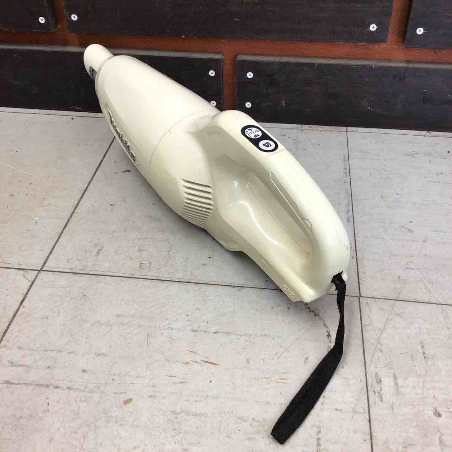 現状品】 マキタ/makita コードレスクリーナー CL108FDSHW 【鴻巣店