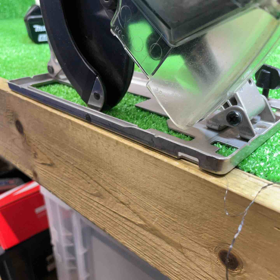 マキタ(makita) コードレスチップソーカッタ CS553DZS 6.0Ahバッテリー付【桶川店】