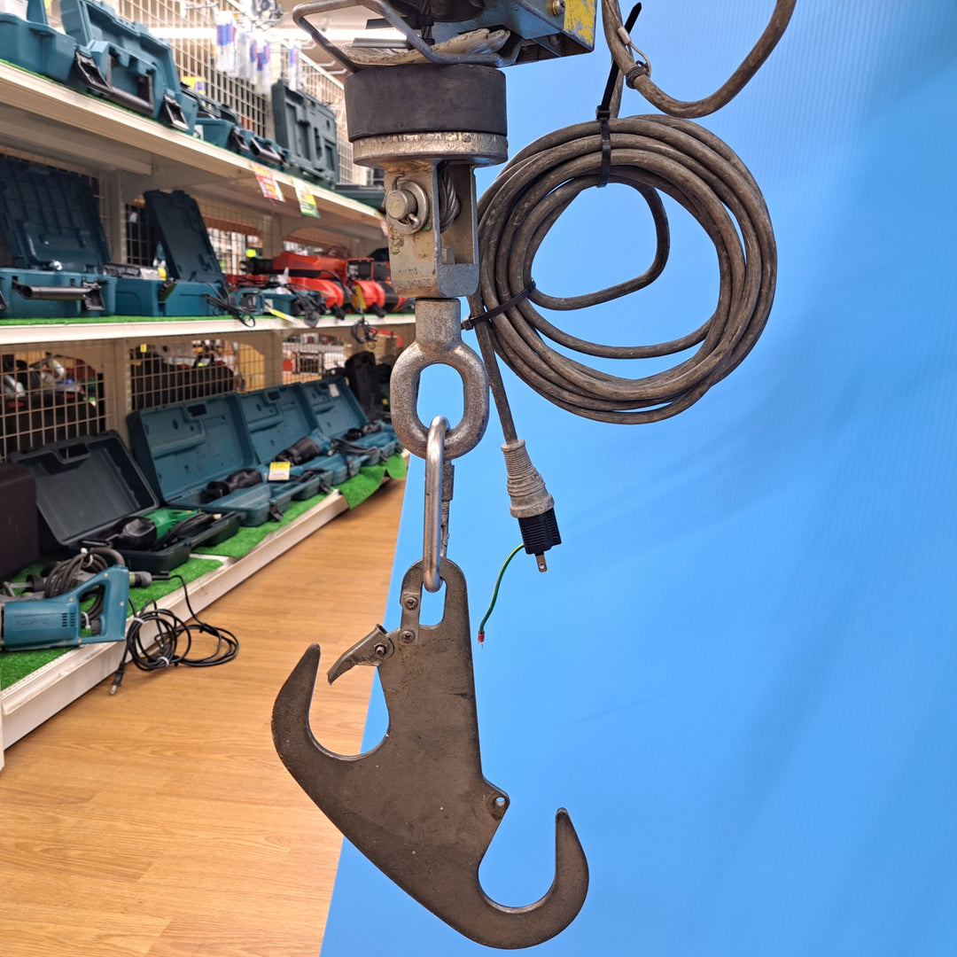 ◇トーヨーコーケン(TKK) 電動ウインチ(ワイヤー) ベビーホイスト BH-820 230kg 20m【岩槻店】