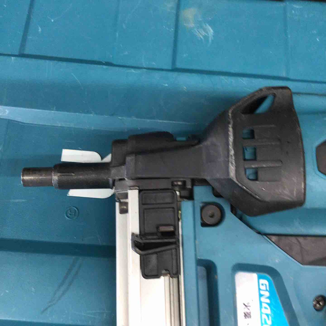 ★マキタ(makita) コードレスコンクリート用ガスピン打ち機 GN420C【戸田店】