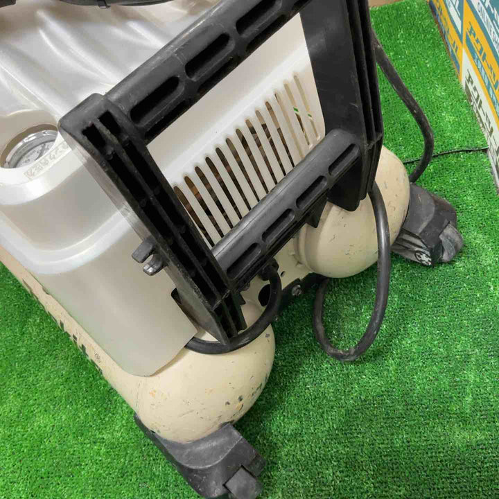 ★マキタ(makita) エアコンプレッサー AC400XL【草加店】