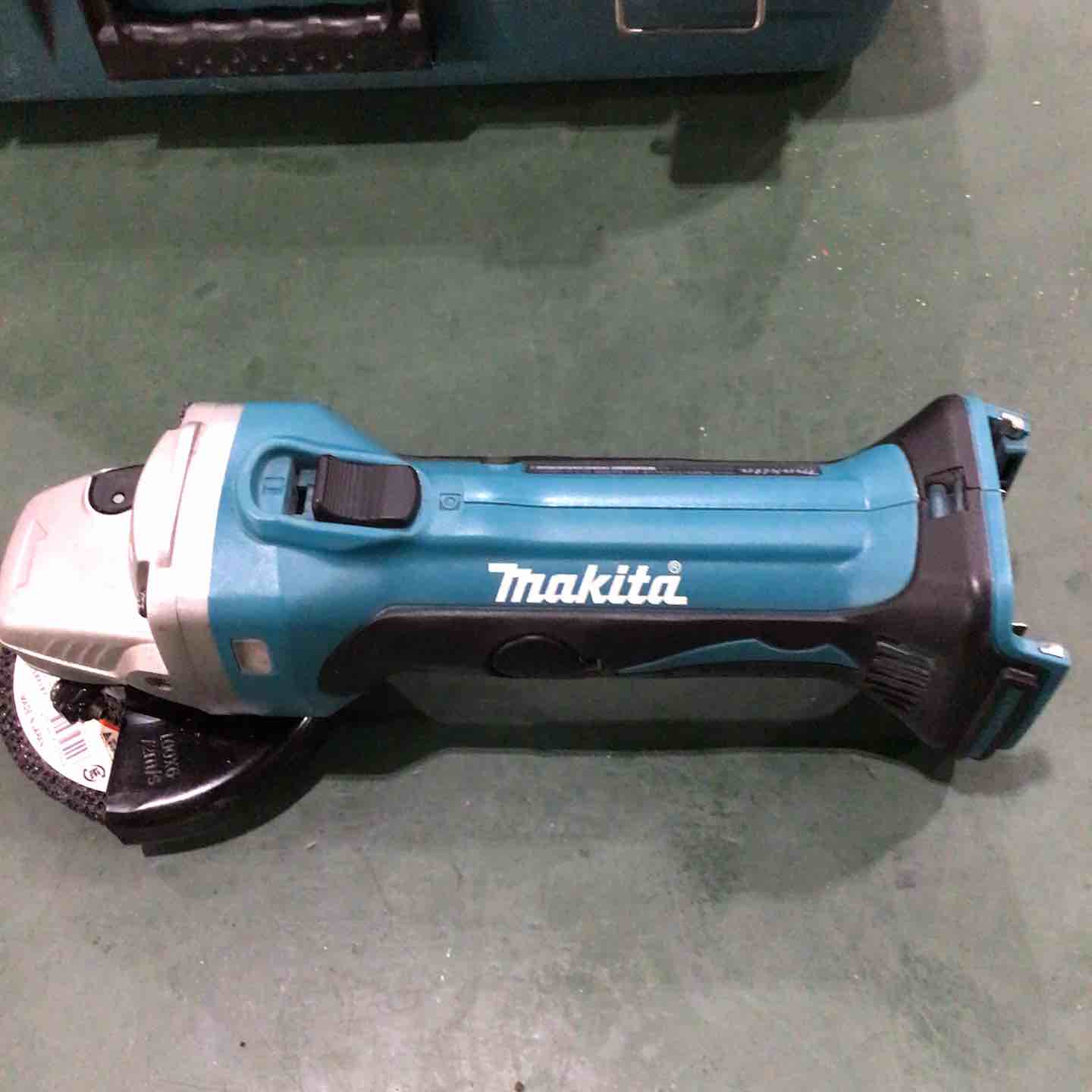 ☆マキタ(makita) 100mmコードレスディスクグラインダー ☆マキタ(makita) 100mmコードレスディスクグラインダー