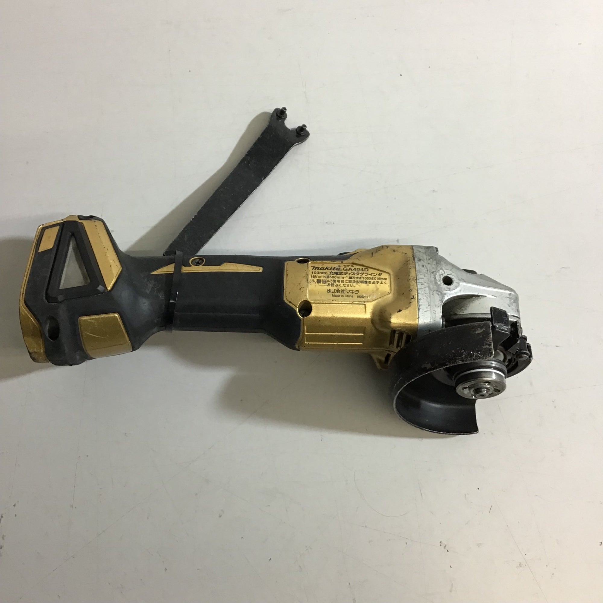 170 D 1円〜 makita 100mm ディスク グラインダ M965 グラインダー マキタ 電動 工具 中古 009▽おすすめ品▽マキタ makita 100mm充電式ディスクグラインダ