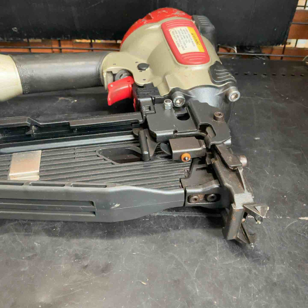 マックス MAX 常圧フロアタッカ TA-557F/957T フロア大工・内装・リフォームなどに使えます!! 中古品！【草加店】