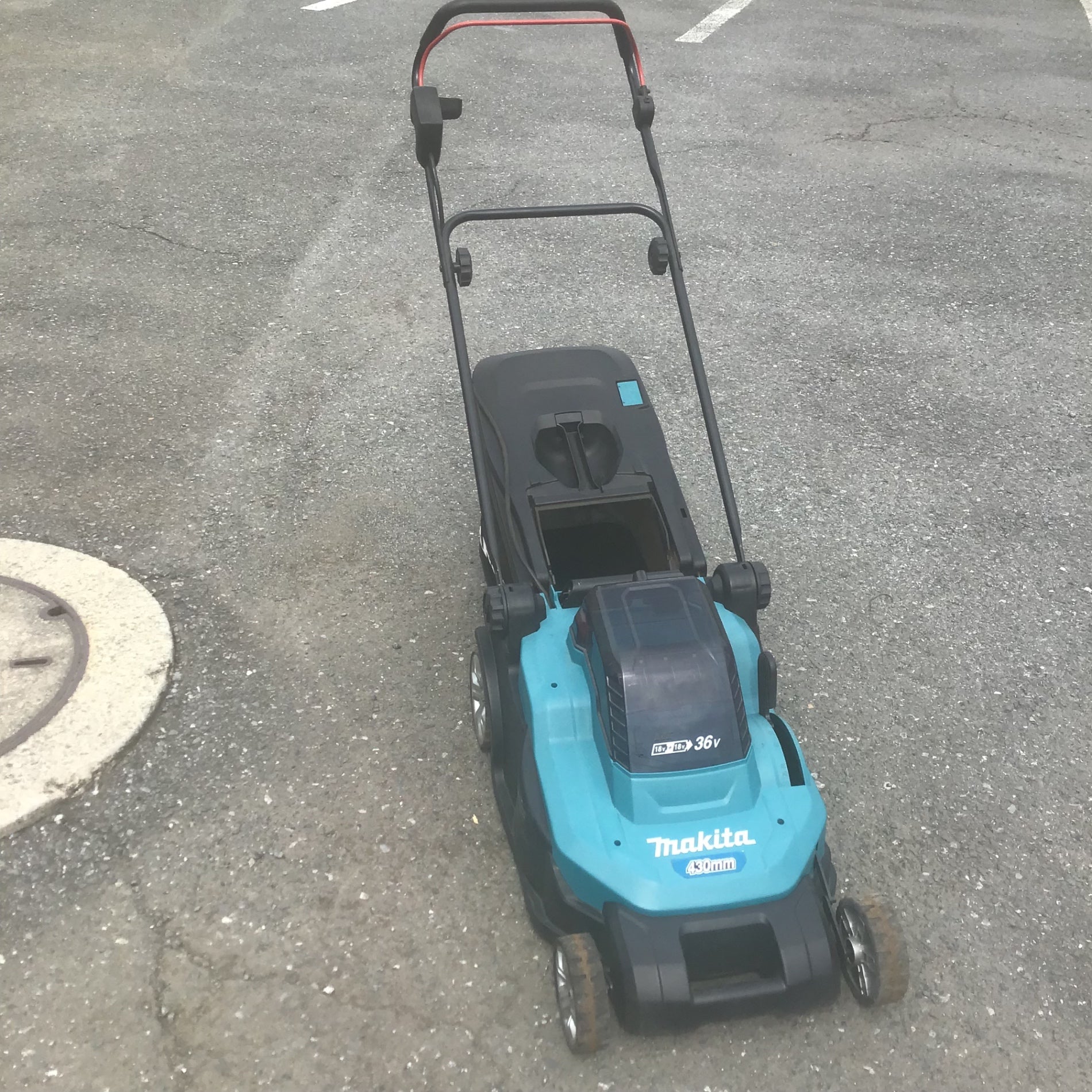 【中古品 / 店頭受取り限定】 マキタ/makita 430mm 充電式芝刈機 MLM432DZ 【鴻巣店】