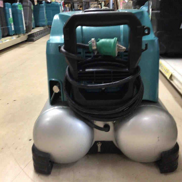 ★マキタ(makita) エアコンプレッサー AC500XGH【町田店】
