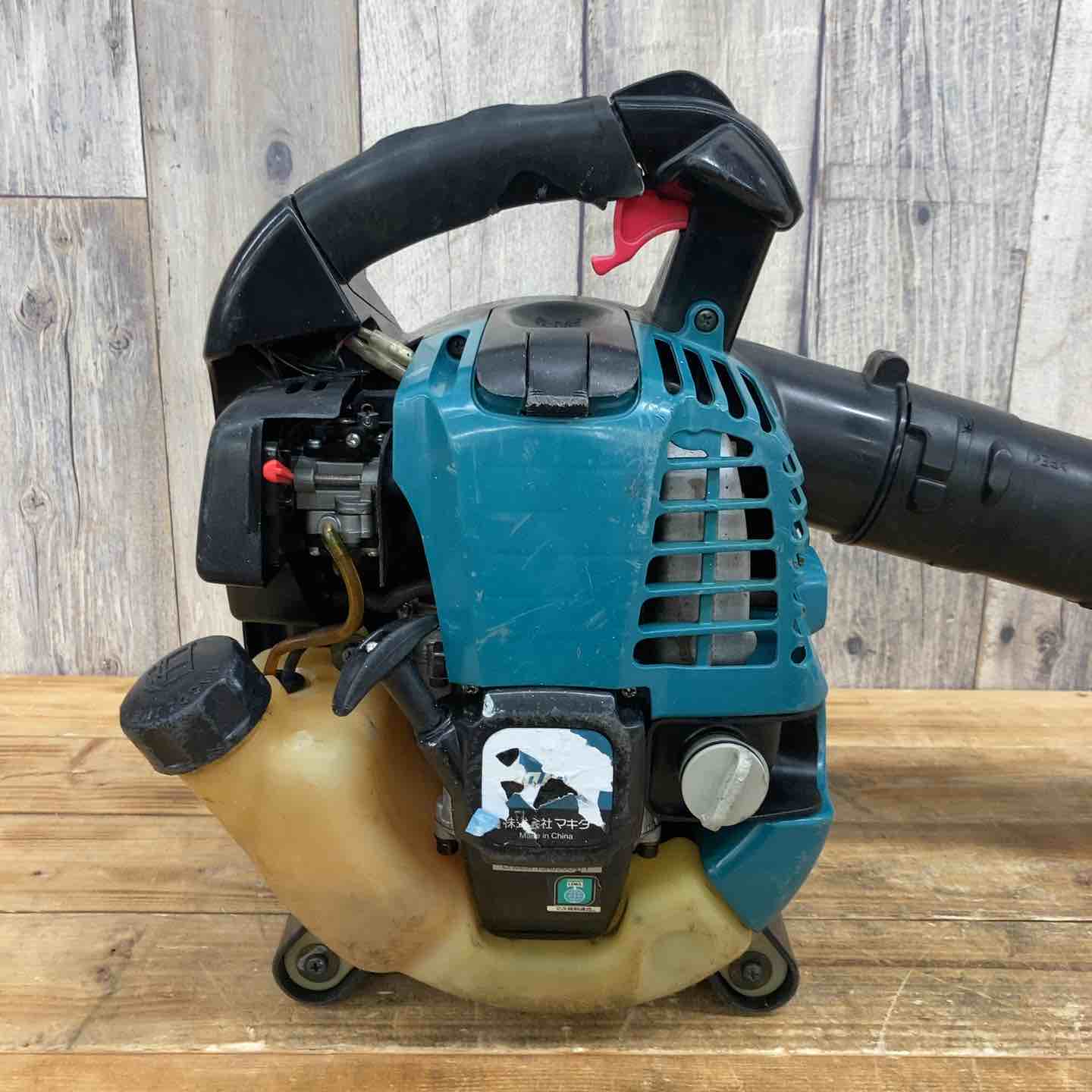 マキタ EUB4250SP エンジンブロワ【市川行徳店】【店頭取引限定】【中古】管理番号：ITDUAOEOHV50 店頭受取り限定】 マキタ(makita) 4サイクルエンジンブロワ モデル