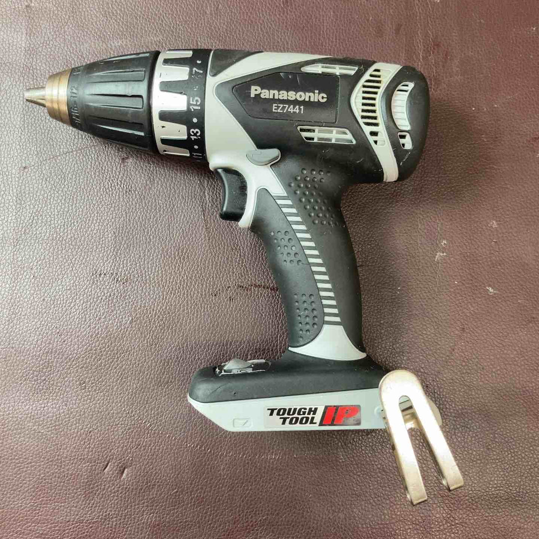 【中古品】 パナソニック(Panasonic) インパクトドライバー EZ7550X・ドリルドライバ EZ7441X・EZ7460X・ライト EZ37C2・充電器 2点・バッテリー 11点 まとめセット