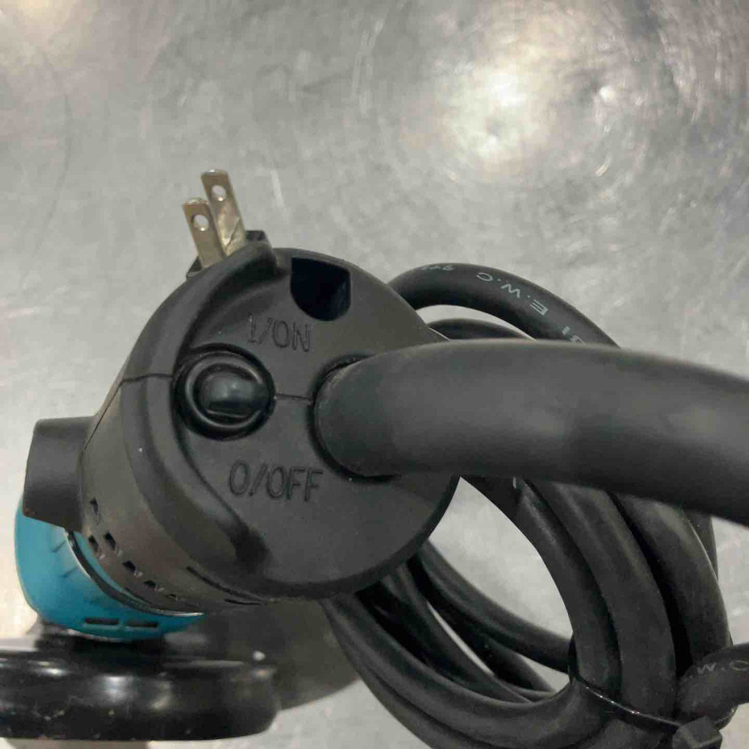 ☆マキタ(makita) 125mm ディスクグラインダ 9535B【川口店】