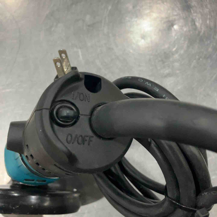 ☆マキタ(makita) 125mm ディスクグラインダ 9535B【川口店】