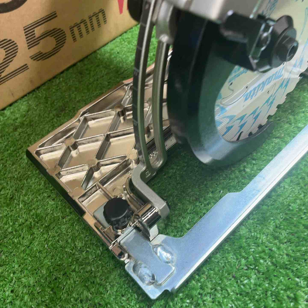 マキタ コードレスマルノコ HS471DZSW【藤沢店】