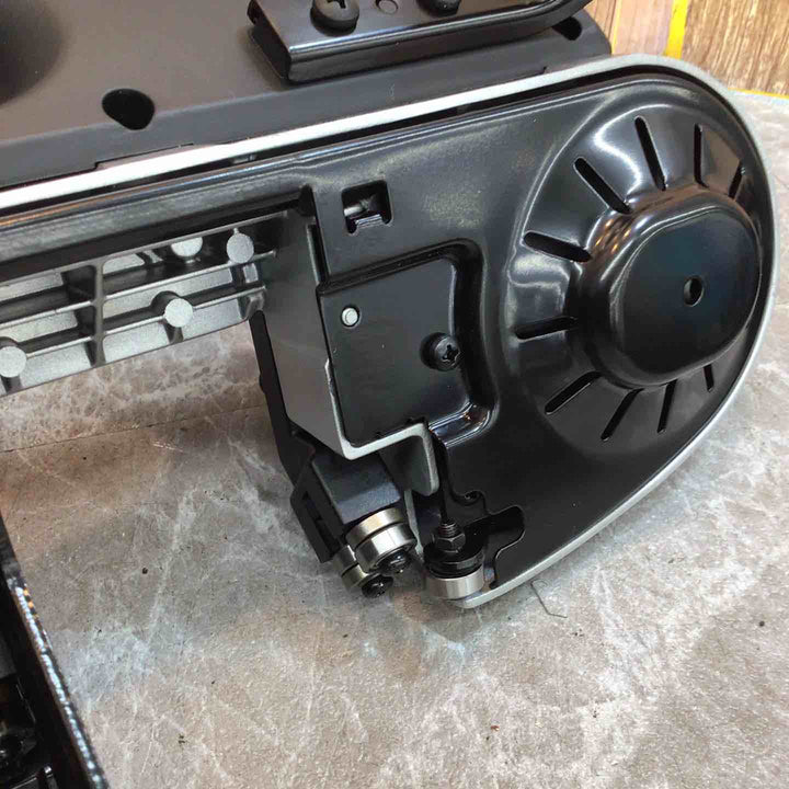 ◇RYOBI 充電式スチールバンドソー BSB-180 本体のみ【八潮店】