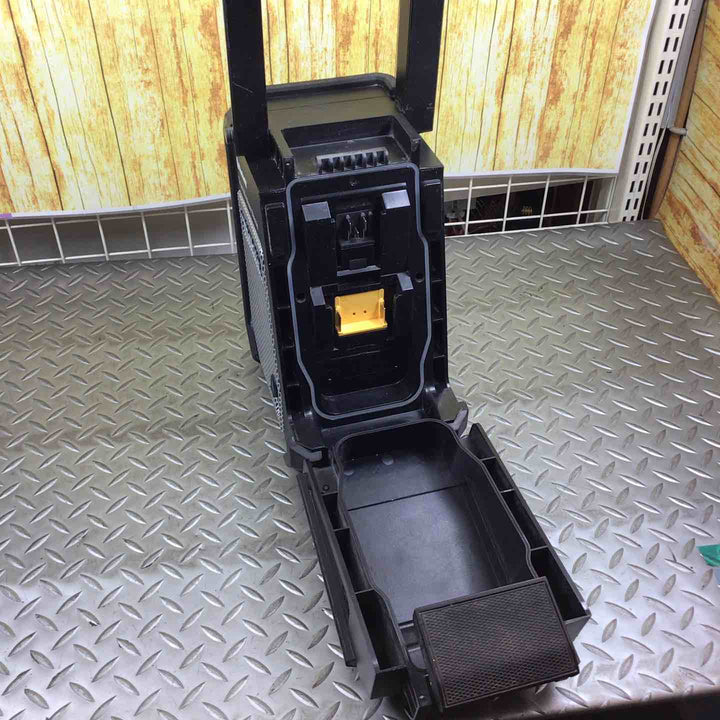 ★マキタ(makita) コードレスラジオ MR113B【川崎店】