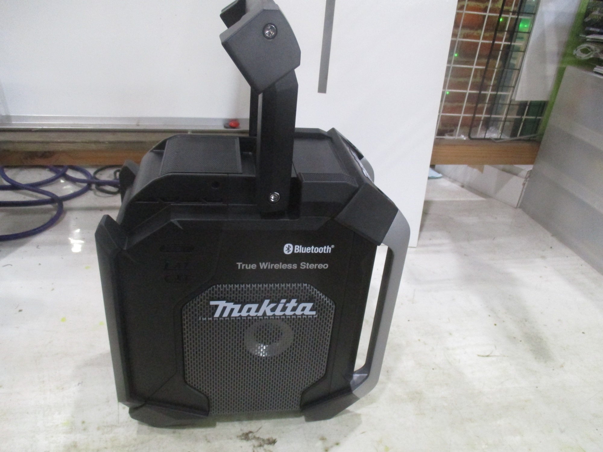 ☆マキタ(makita) コードレスラジオ MR005GZB【川口店】 – アクト