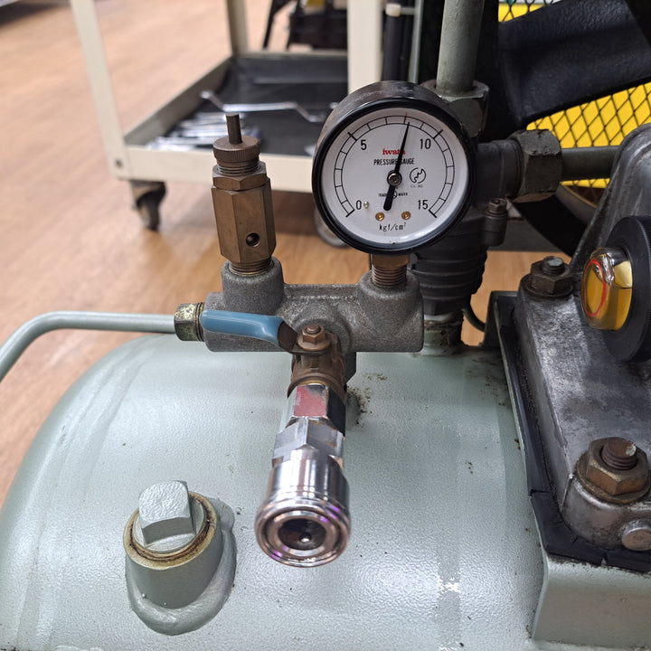 【店頭受取り限定】◇アネスト岩田(IWATA) レシプロコンプレッサー OCS-265P-1D 三相200V 2馬力 約72L 充填時間約3分15秒 1.5Kw【岩槻店】