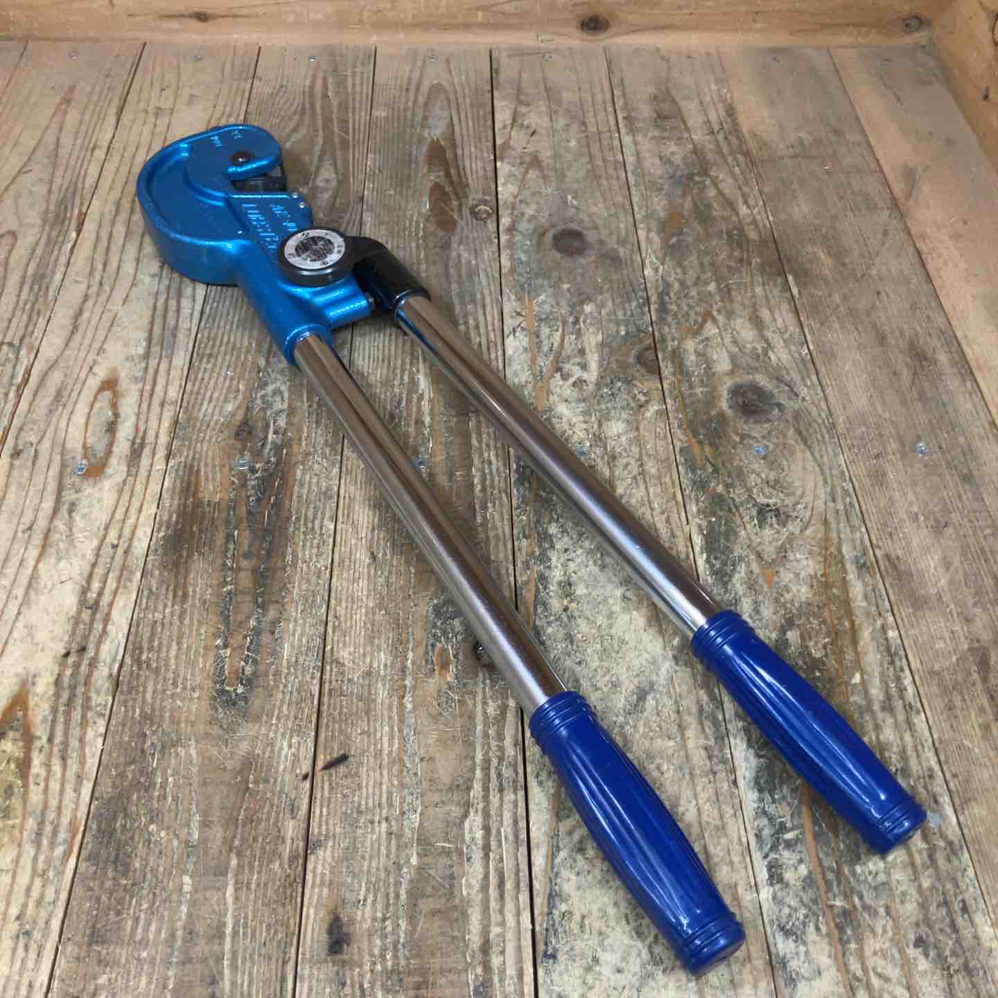 【中古】LOBSTER ﾛﾌﾞｽﾀｰ AK100 圧着工具【ハンズクラフト沖縄豊見城店】 ◇ロブスター(LOBSTER) 強力型圧着工具 裸圧着端子・裸圧着スリーブ（P