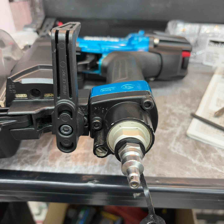 ★マキタ(makita) 高圧エアネジ打ち機 AR412HRM【八潮店】