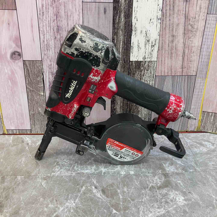 ★マキタ(makita) 高圧エア釘打ち機 AN250HC【八潮店】