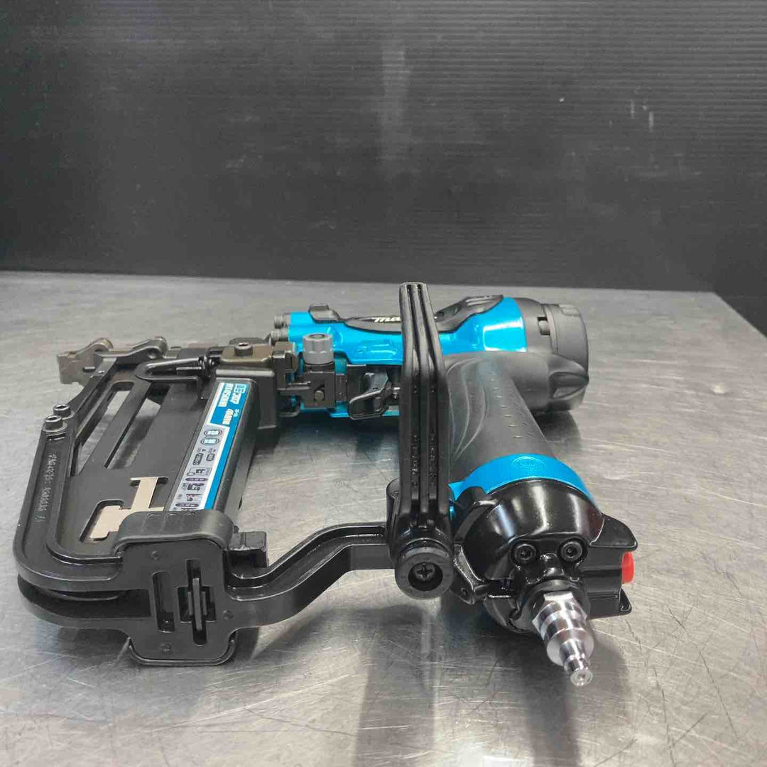 【中古美品】 マキタ(makita) 50mm 高圧フロアタッカ AT450HAM 【東大和店】