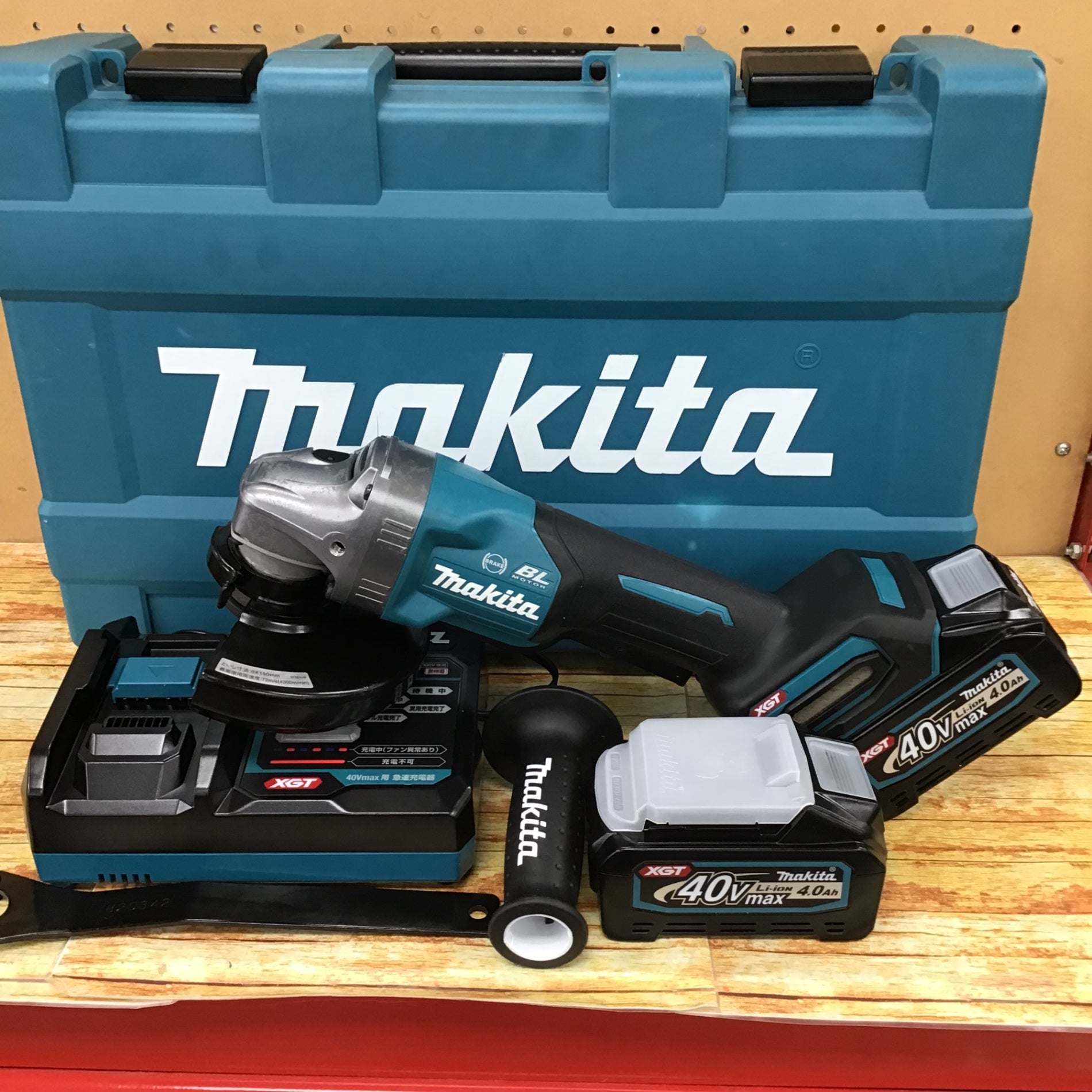 ☆マキタ(makita) 150mmコードレスディスクグラインダー GA034GRMX