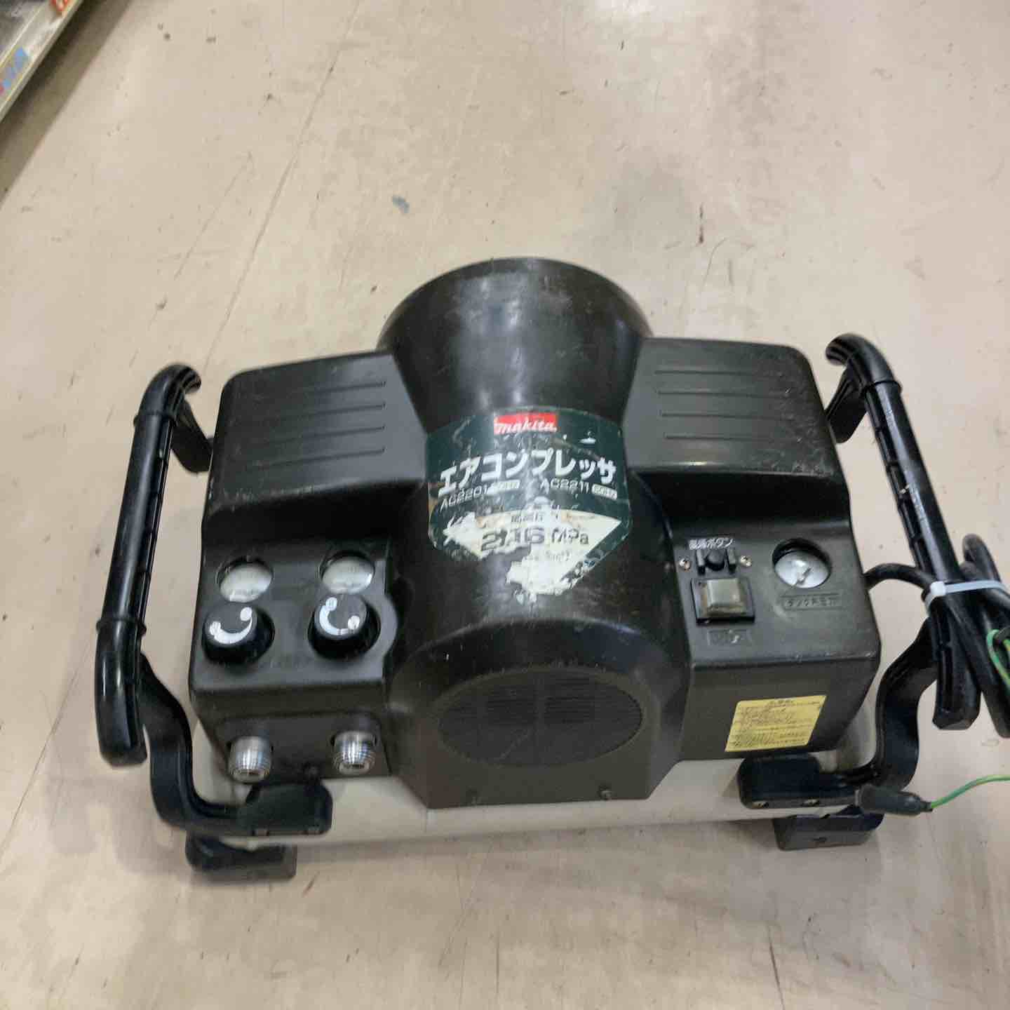 マキタ エアコンプレッサ AC2211 ジャンク 【公式通販】