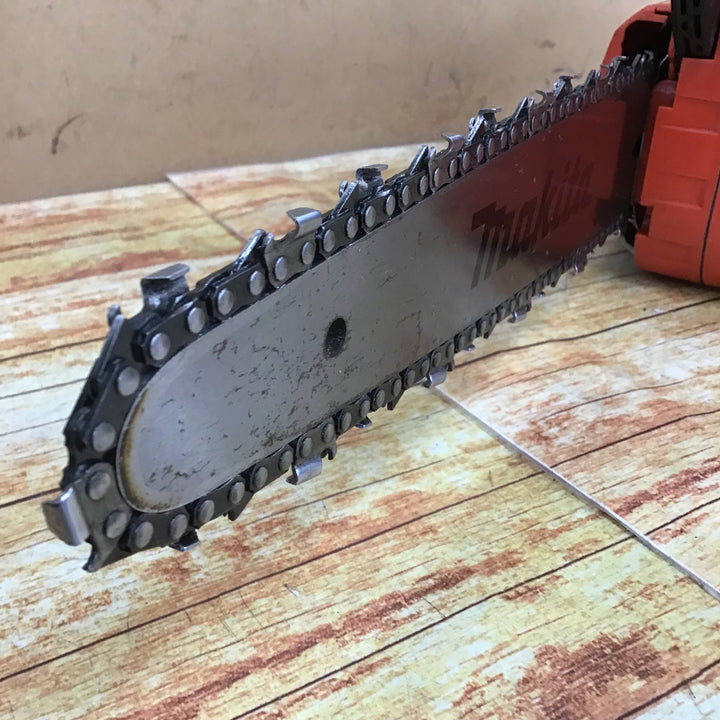 〇マキタ(makita) コードレスチェンソー(赤) カービングバー  MUC254CDZR【川崎店】