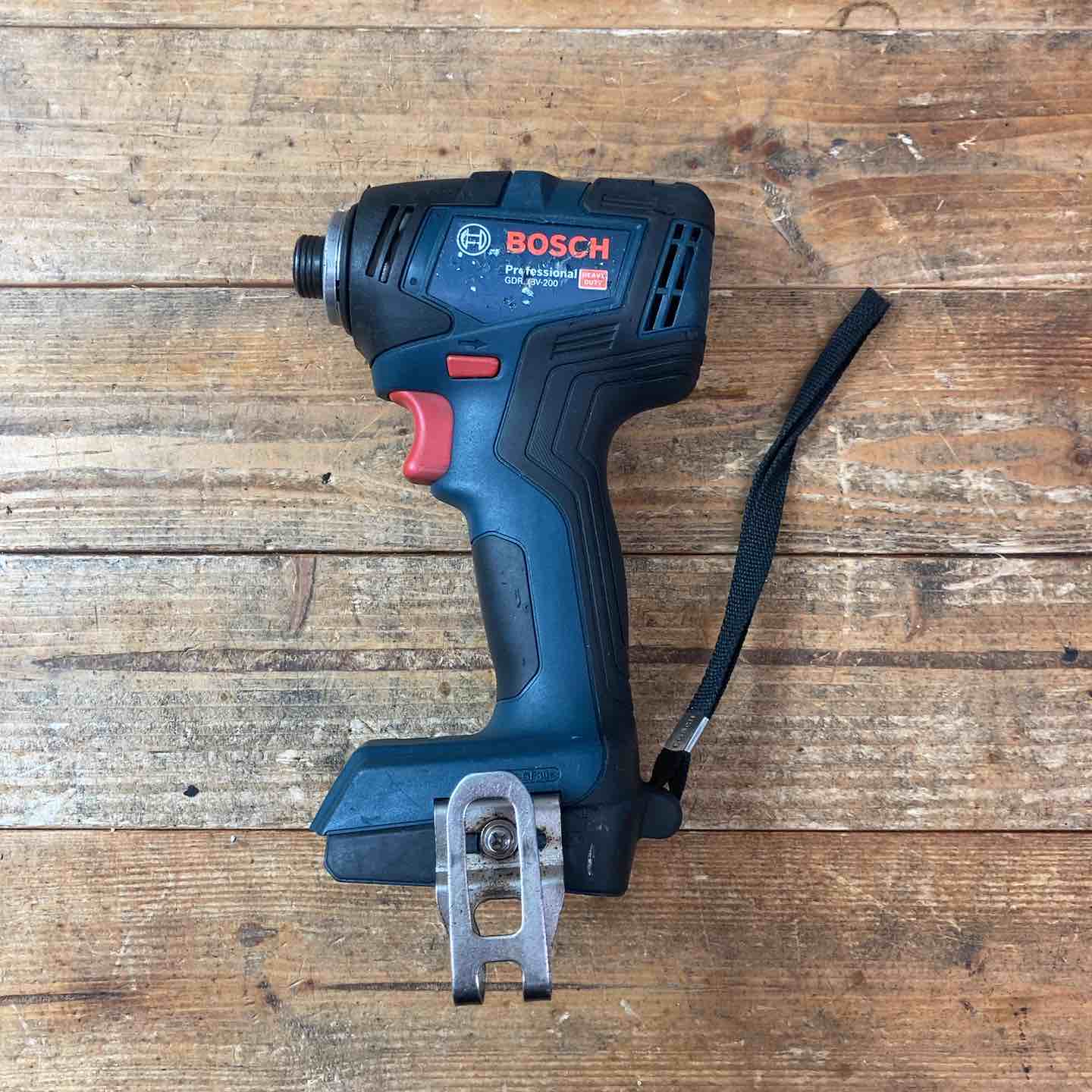 中古品】 ボッシュ(BOSCH) 18Vコードレスインパクトドライバー 中古品】 ボッシュ(BOSCH) 18Vコードレスインパクトドライバー