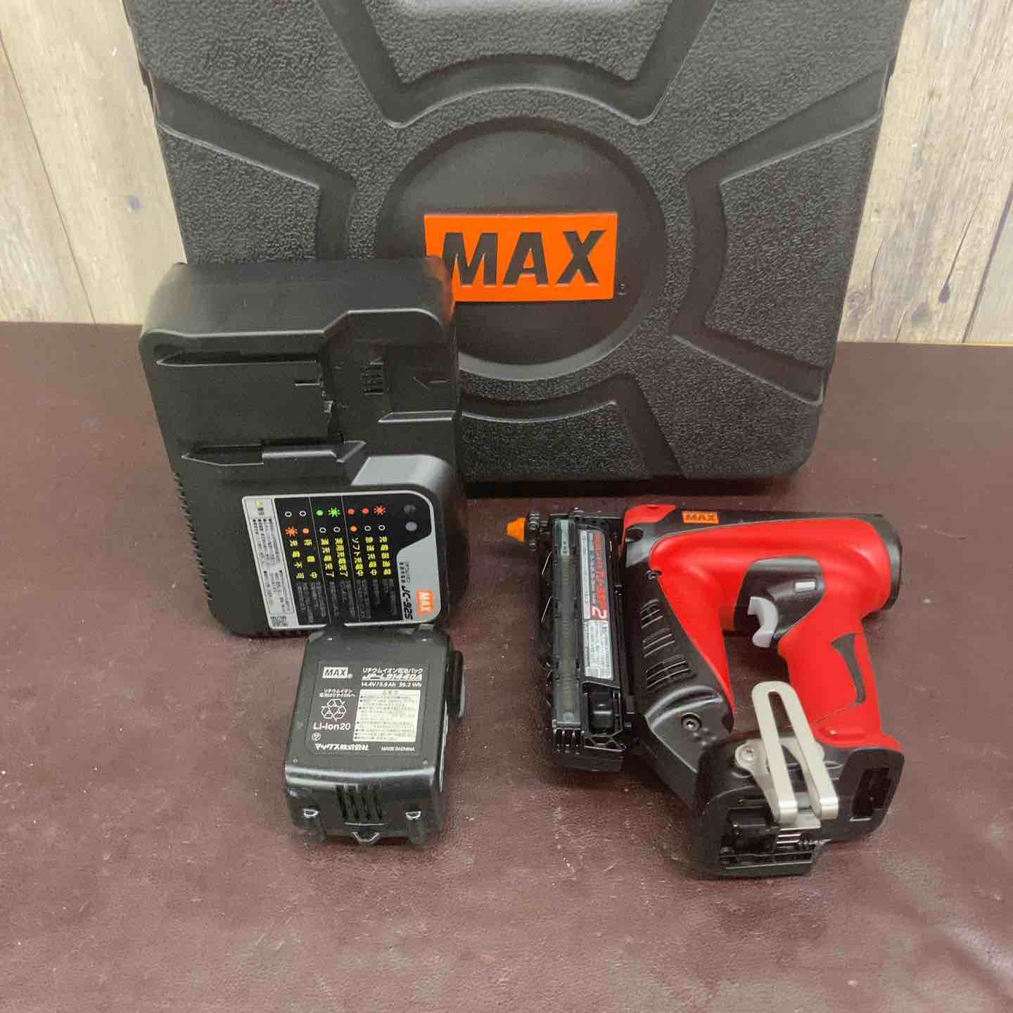 中古品】 マックス(MAX) コードレスピンネイラ TJ-35P2-BC/40A 【東大