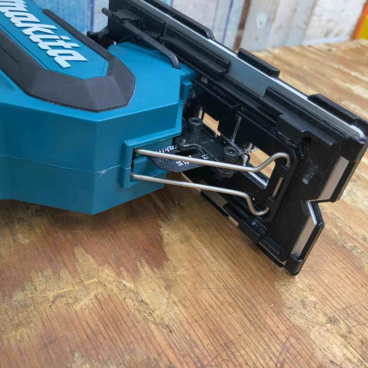 ★マキタ(makita) コードレスボードカッタ SD180DZ【柏店】