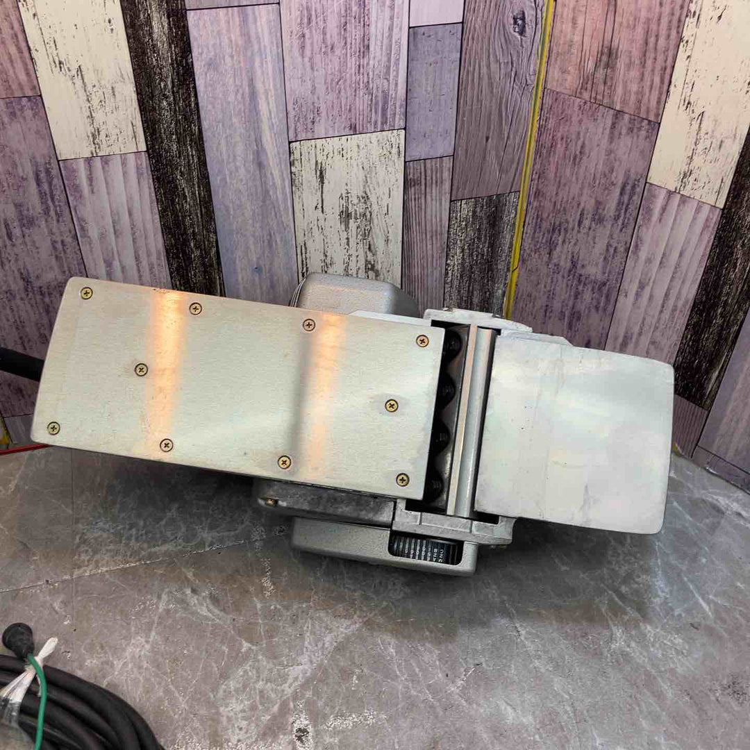 ◇マキタ(makita) 2スピード電気カンナ 1804N【八潮店】