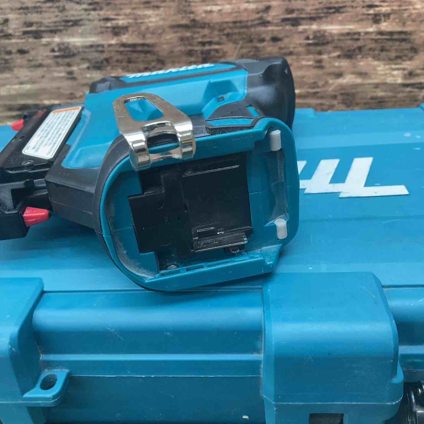 中古品】マキタ(makita) コードレスピンネイラ PT353DZK 動作確認済み