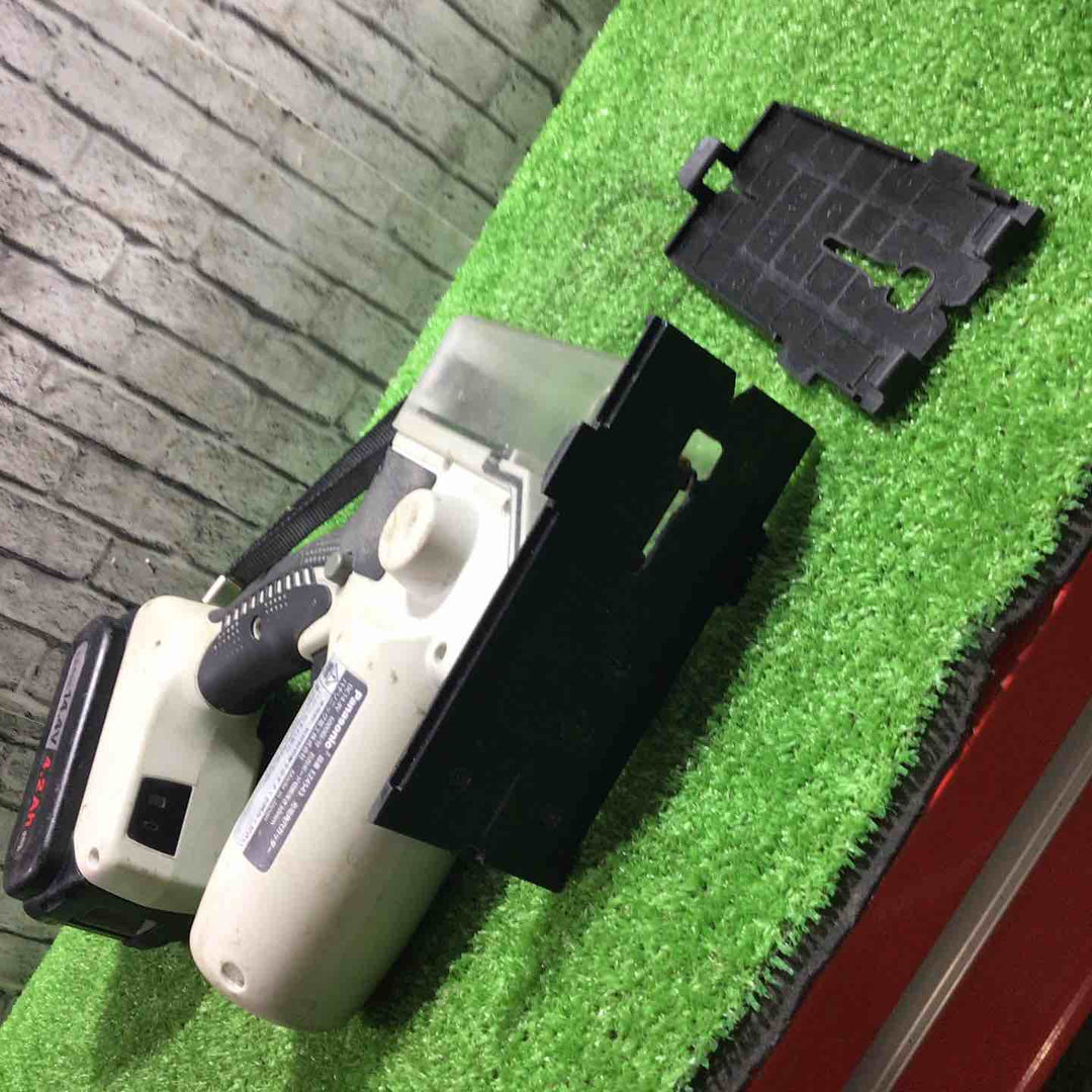 Panasonic コードレス角穴カッタ- EZ4543LF1S-B【川口店】
