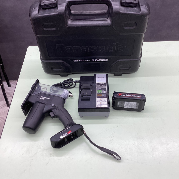 ★パナソニック(Panasonic) コードレス角穴カッター EZ45A3PN2G-B【草加店】
