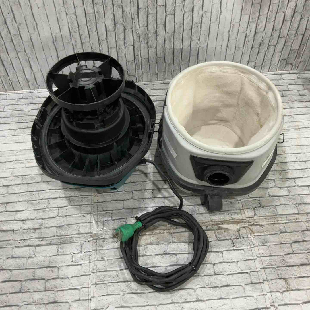 ◇マキタ(makita) 乾式 集じん機 482(P)【川口店】
