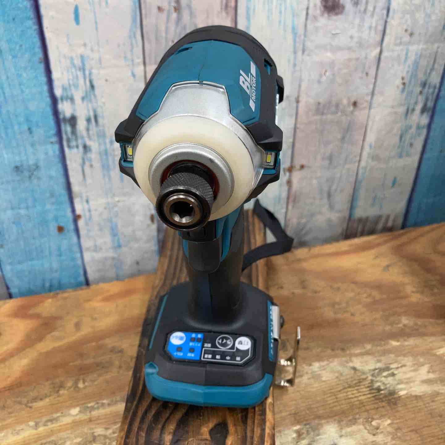 中古品】☆マキタ(makita) コードレスインパクトドライバー TD171DRGX
