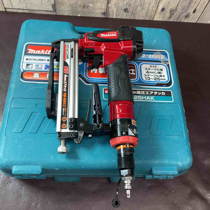 【中古品】 マキタ(makita) 高圧エアタッカ AT425HAK 【東大和店】