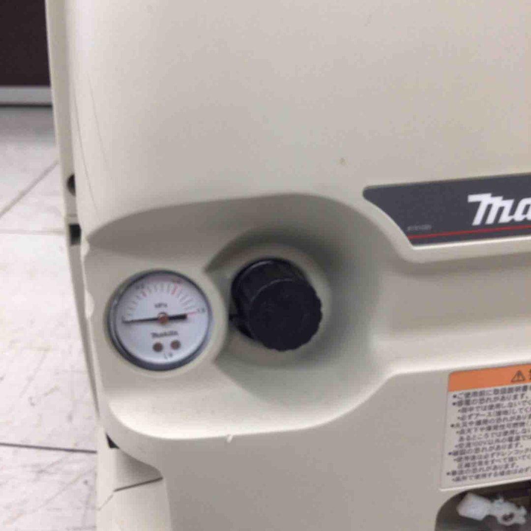 【中古品】 マキタ/makita エアコンプレッサー・AC700 【鴻巣店】