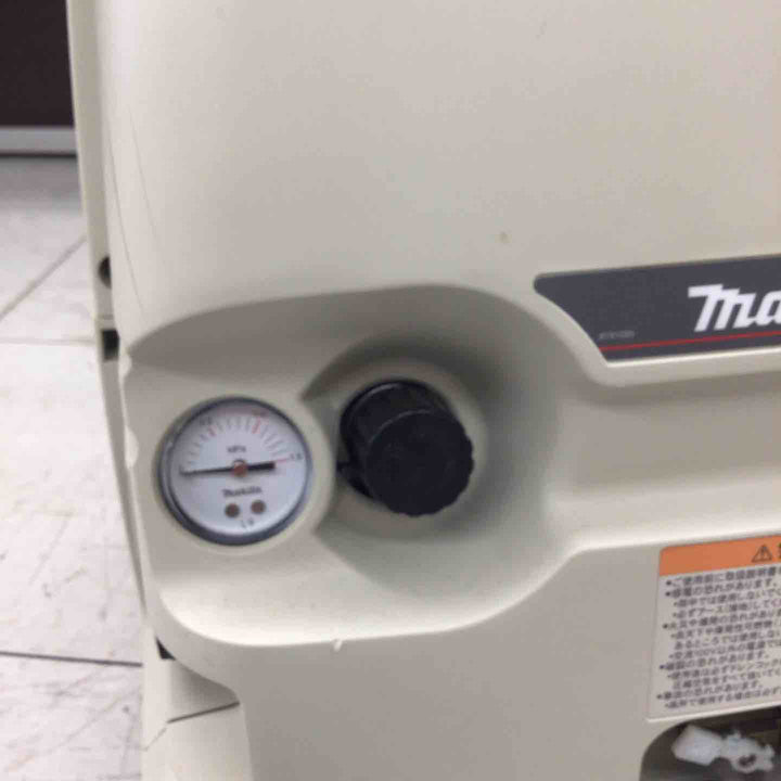 【中古品】 マキタ/makita エアコンプレッサー・AC700 【鴻巣店】